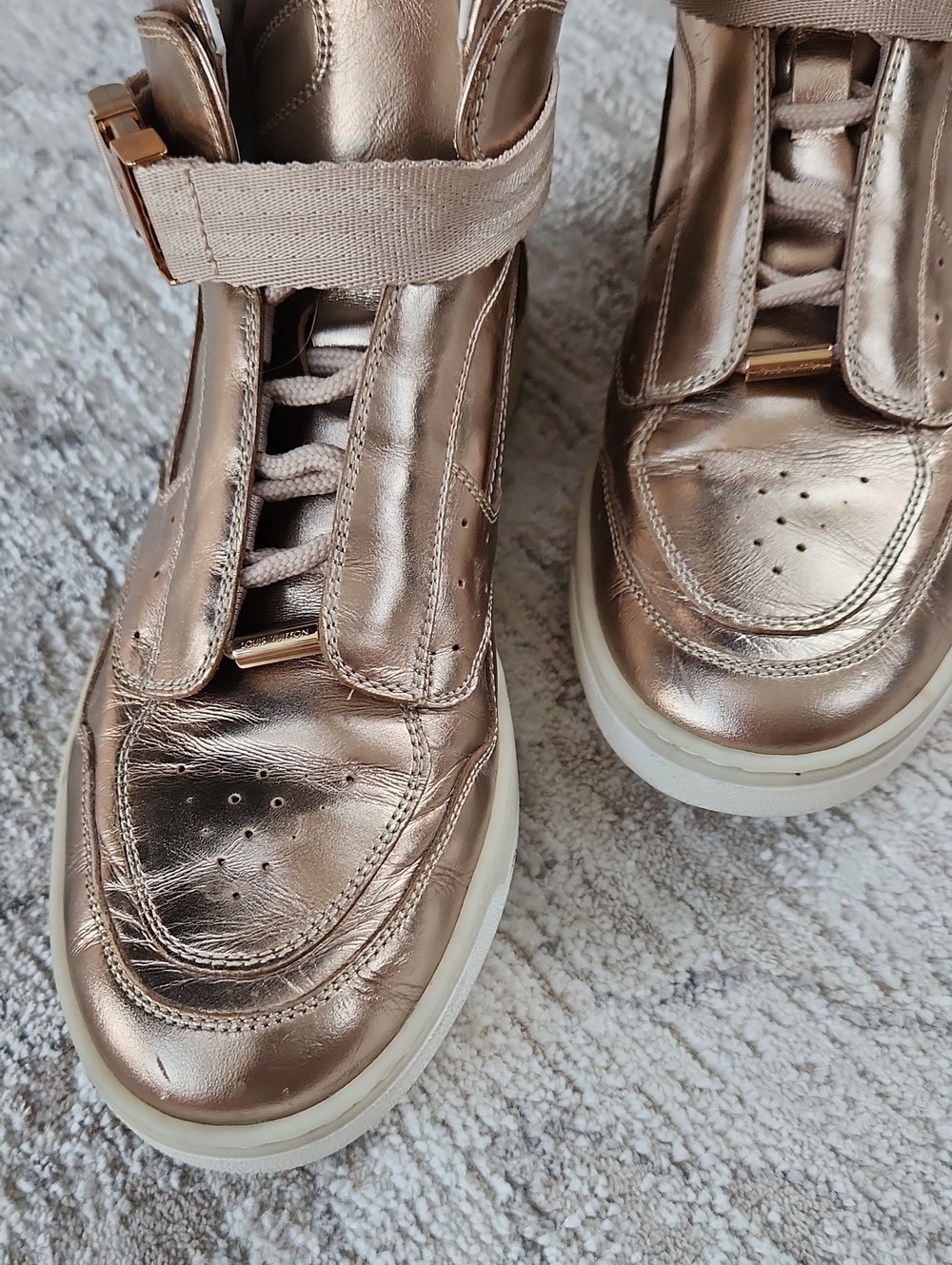 Louis Vuitton High Top Gold Lesther Sneakers, Size 6 1/2 - Picture 4 of 11